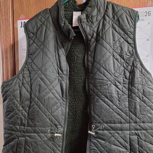 Time and Tru Dark Green Quilted Vest